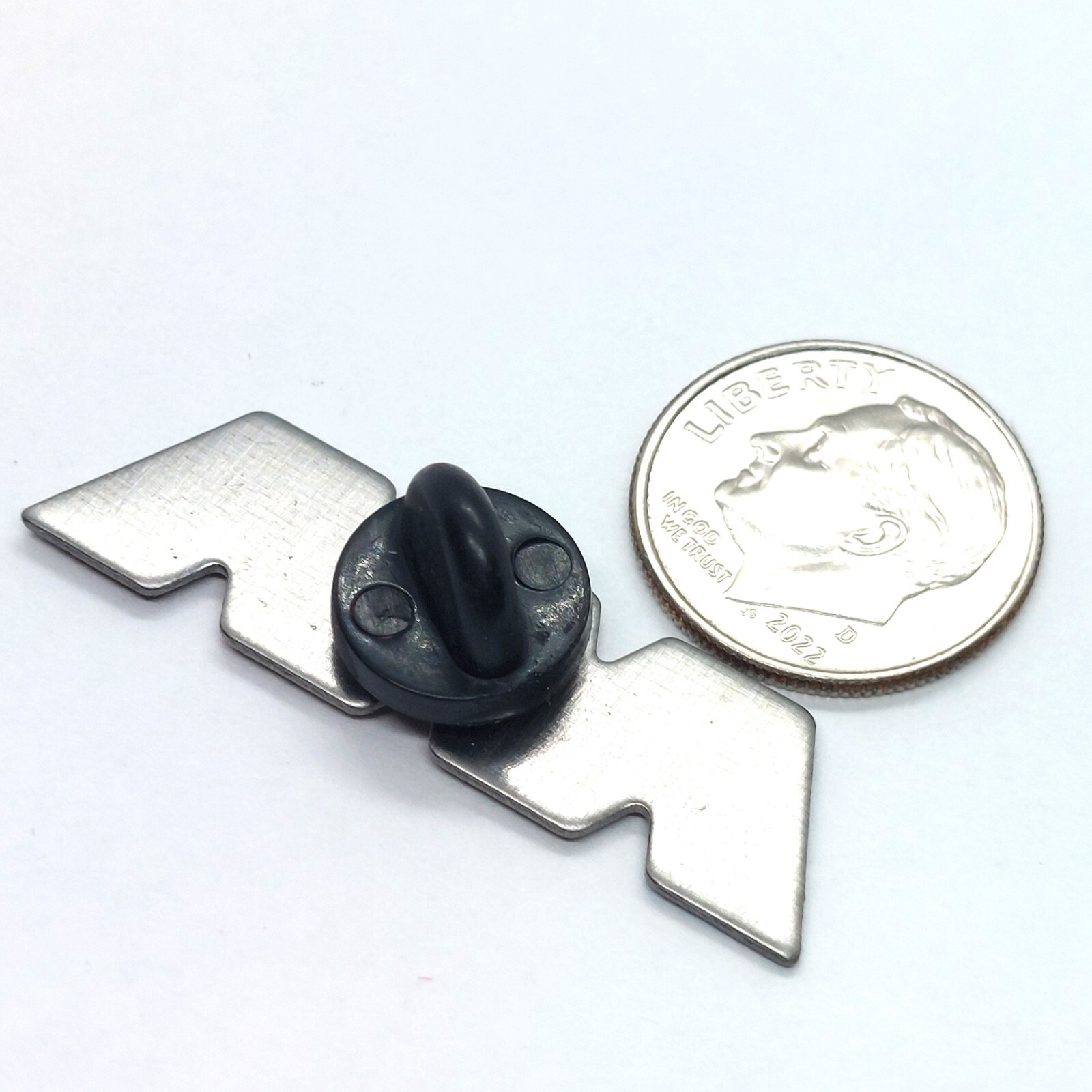 WW Red Blue Striped Lapel Pin Retro Minimalist Industrial Design