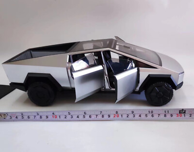 1/18 TESLA Cybertruck 2023 China TESLA Dealer model True 1