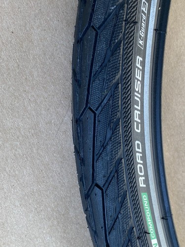 Cycling Tire -Schwalbe Green Compound Road Cruiser Bike Tire 26 x 1.75" - Picture 2 of 2