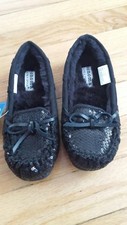 NIB SONOMA Life  Style Faux Fur Girls Sequin Moccasin Slippers Girl Sz 13