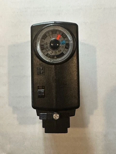 Vintage Vivitar Auto 252 Sync Flash for SLR Film Camera - Image 2 of 4