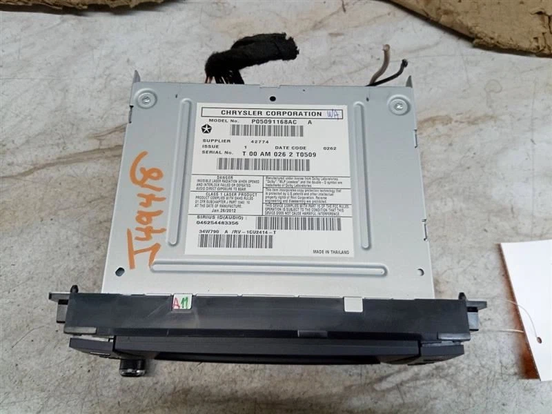 Chrysler 200 AM-FM 2011-2014 CD DVD RADIO P05091168AC Foto 2 de 4