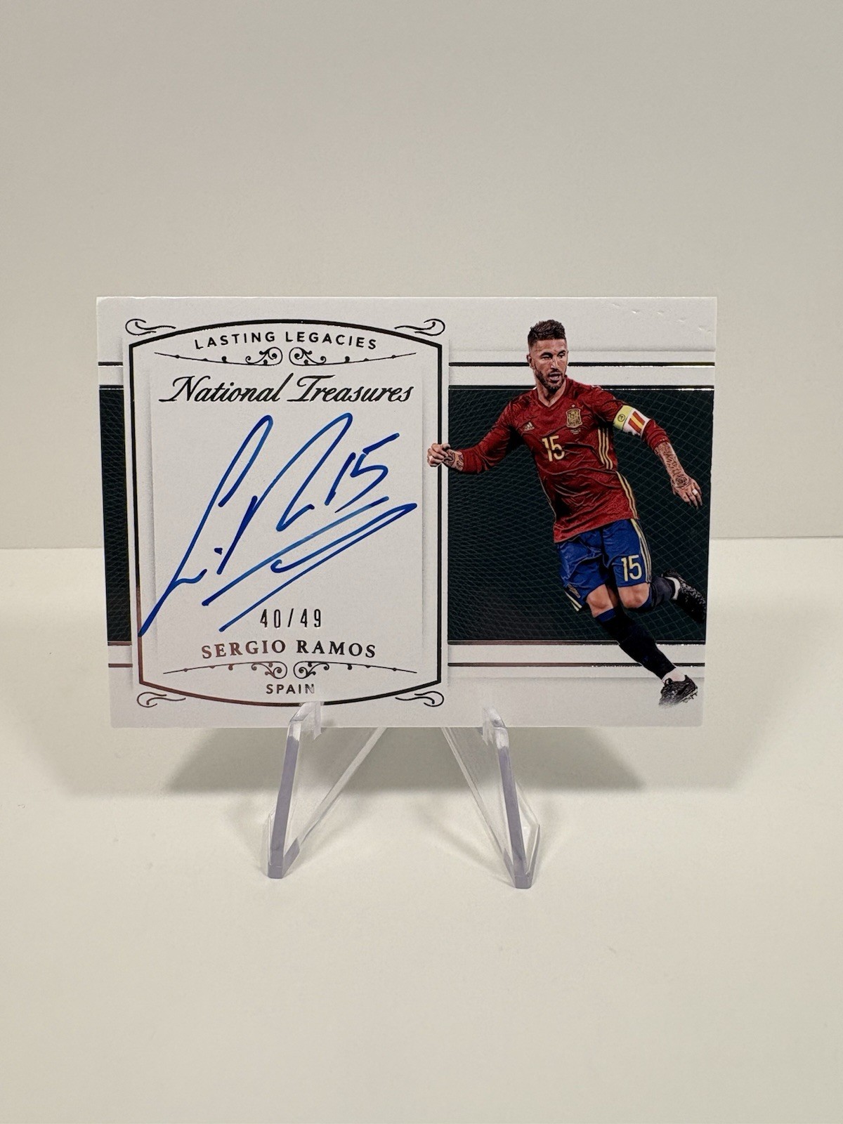 2018 National Treasures Lasting Legacies Sergio Ramos On Card Auto /49 Damage view 1