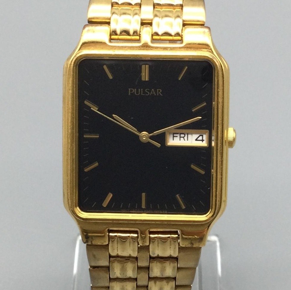Pulsar Mens Watch 29mm Black Dial Gold Tone Day Date V733-5000 New