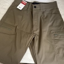 Mens shorts 32 Wrangler Authentics Men's Comfort Waist Cargo Shorts earth green