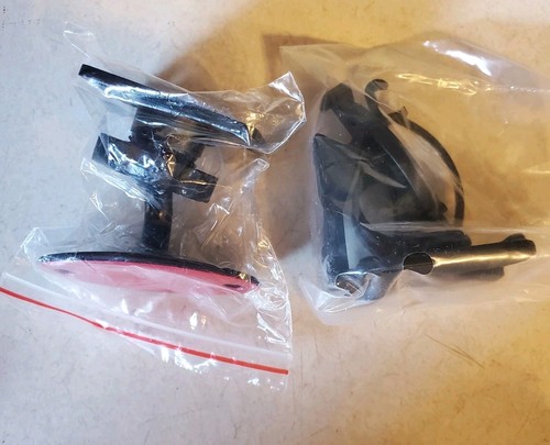 Sirius XM Stratus 4 OEM drehbare Armaturenbretthalterung mit Schrauben & Entlüftungshalterung mit Klemmen NEU - Bild 1 von 3