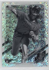 2021 Topps Chrome Black and White Mini-Diamond Refractor Dean Kremer #104 f0v