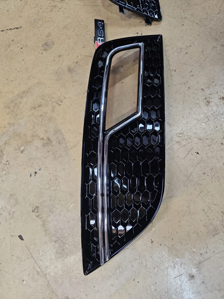 2013-2016 Audi RS4 Fog Lamp Grills - Image 3 of 3