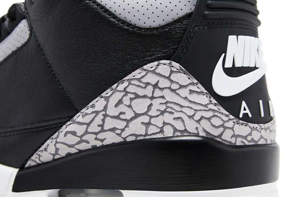 シューズ(男性用) Jordan Air Jordan 3 BLACK CEMENT 27cm Air Jordan 3 Retro OG 'Black Cement' 2018 Release Date