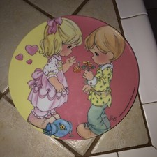 Precious Moments Plastic Dinnerware Plate Boy Girl Flowers 2006 Gibson Overseas