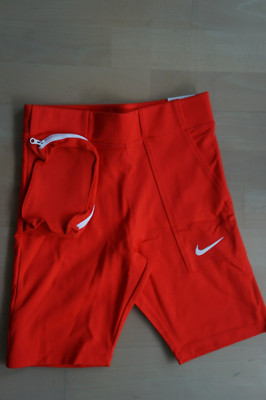 Nike Tech Pack Damen Shorts Sport Freizeit  Größe S Rot - NEU - Suuuper
