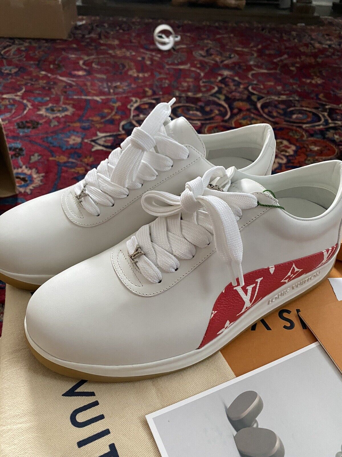 Louis Vuitton Supreme Men's Authenticated Trainer