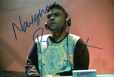 Naughty Boy Autogramm signed 20x30 cm Bild 