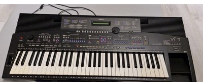 Keyboard Yamaha PSR-1700 mit Zubehör