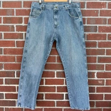 Wrangler Rugged Wear Medium Wash Men’s Denim Blue Jeans Size 40 X 32