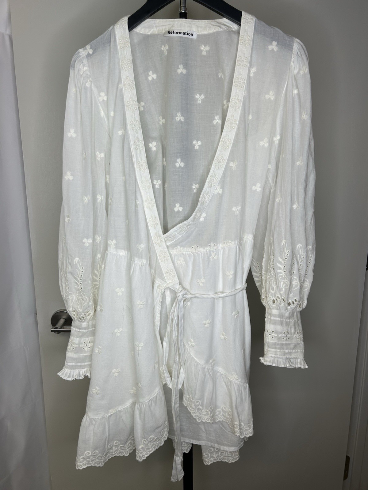 EUC Women’s Size S Reformation White Wrap Dress