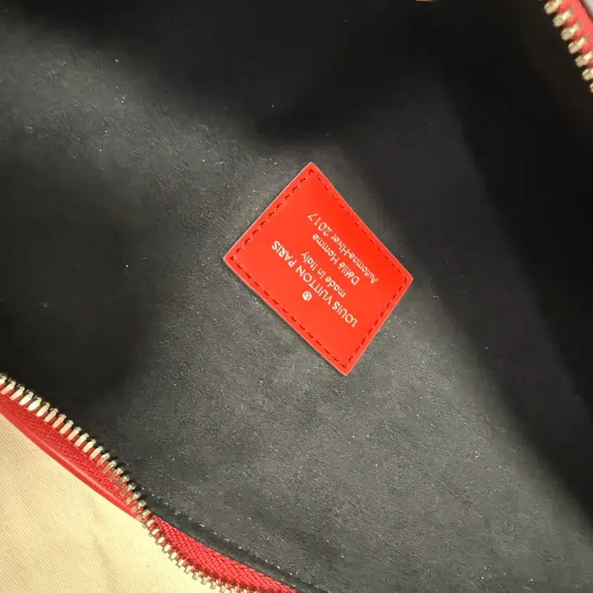 Louis Vuitton x Supreme Epi Bumbag - Authentic, Pre-Owned thumbnail 3