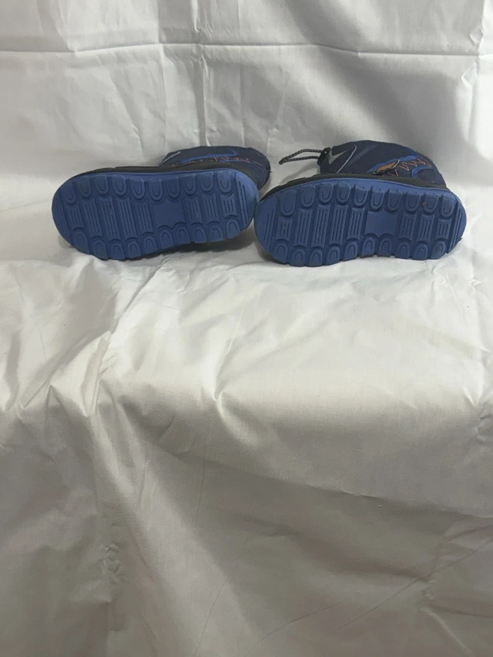 Botas de lluvia azules y negras, impermeables juveniles Foto 3 de 3