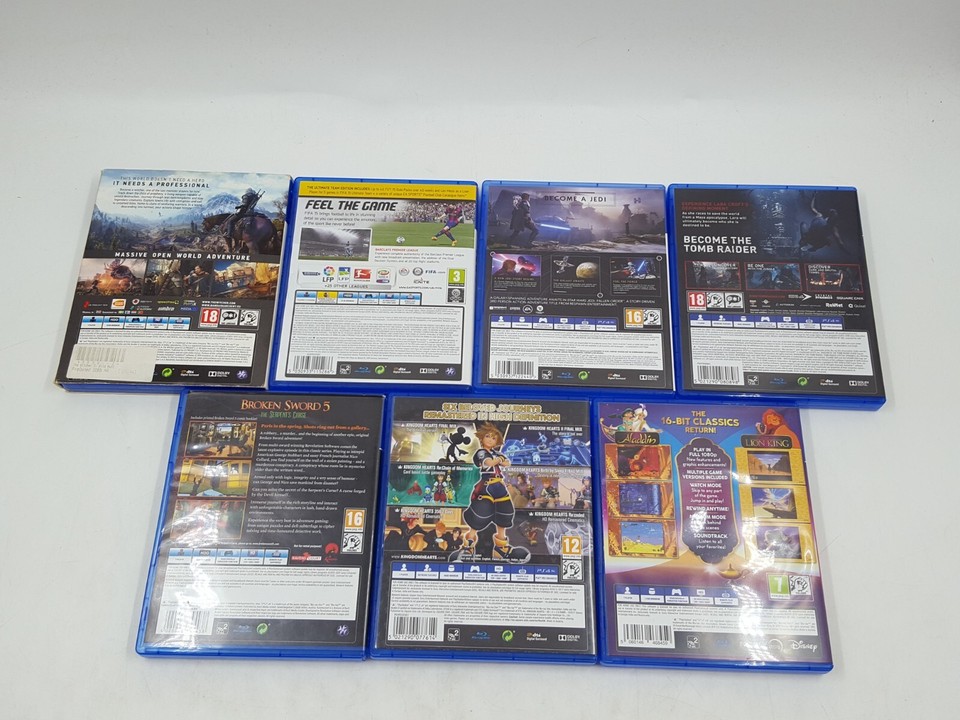 Sony PlayStation 4 PS4 500GB Console Bundle 2 Controllers, 7 Games