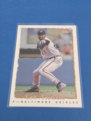 1995 Topps CyberStats (Spectralight) #223 Lee Smith Orioles BASEBALL Card 7M