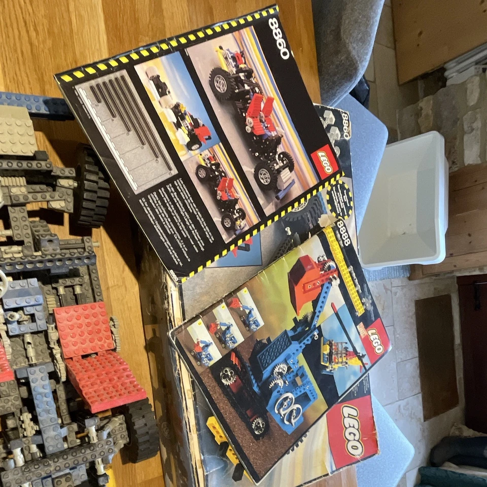 LEGO Technic 8860 Car Chassis, photo 4 of 5