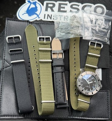 Resco Titanium Auto UDT Stealth Used But Great Condition Includes Extra Straps!