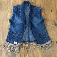NWOT Gypsy South Atlanta Reworked Soft Denim Vest Lace Fringed Size Large