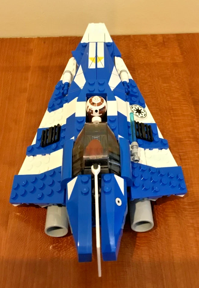 LEGO Star Wars 8093  Plo Koon's Jedi Starfighter Complete with mini-figs & instr - Image 4 of 4
