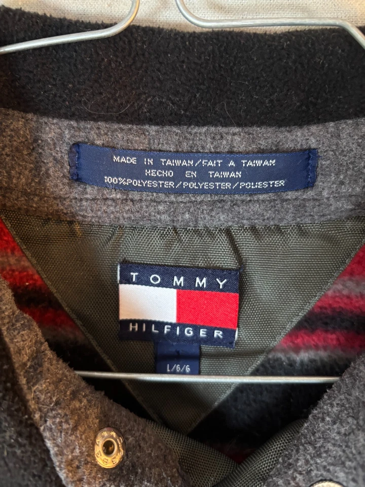 Chaqueta polar de colección años 90 Tommy Hilfiger Expedición al aire libre para hombre LG Synchilla Snap Foto 2 de 4