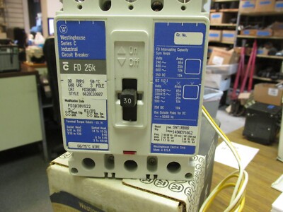 WESTINGHOUSE FD3030V/WITH SHUNT TRIP SNT1RB08 30 AMP 600 VAC....VA-121