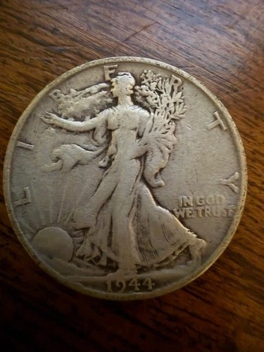Walking Liberty Half Dollar - 1944 - 90% Silver