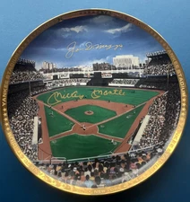 MANTLE & JOE DIMAGGIO AUTOGRAPHED 10" YANKEE STADIUM 1989 VINTAGE PLATE. PROOF