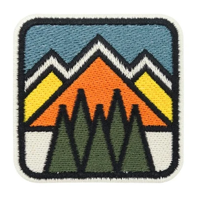 FINALLY HOME Patch zum Aufbügeln - Retro Berge | Vintage Outdoor Wald Mountain Natur Aufnäher