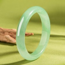 Certified natural Dongling jade Green Spinach Green Fashion flat strip bracelet