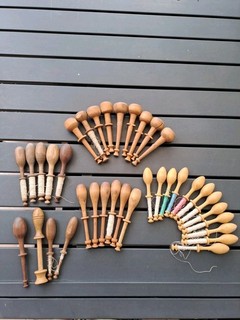36 fuseaux bois ancien pour carreau dentelière ancien dentelle fil coton