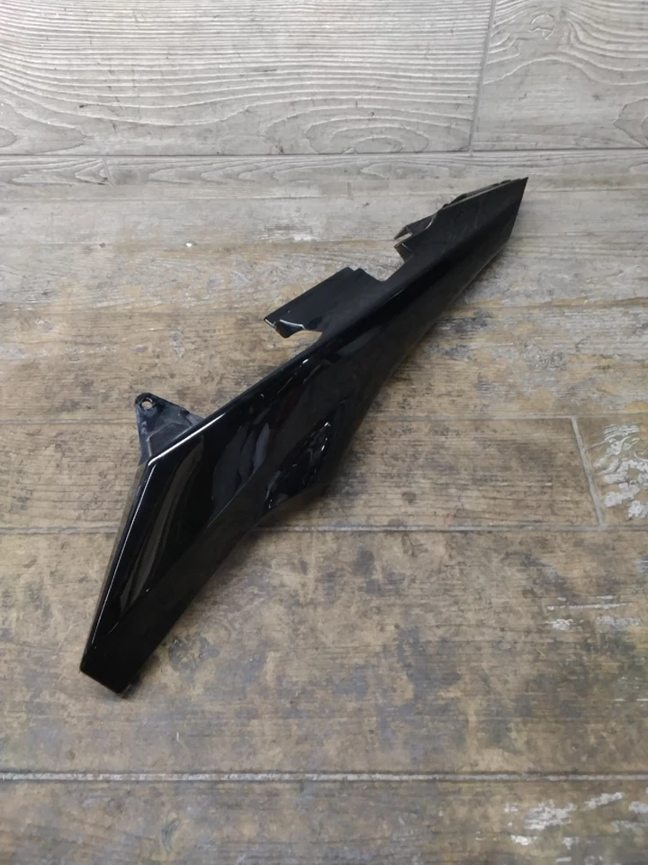 Carenado trasero izquierdo Honda NC700 NC700X 2014 14 cubierta de cubierta de plástico ABS fabricante original Foto 3 de 4