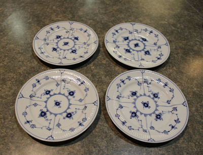 Set Of 4 Royal Copenhagen Blue Fluted Plain Bread & Butter Plates 180# 6 5/8  D