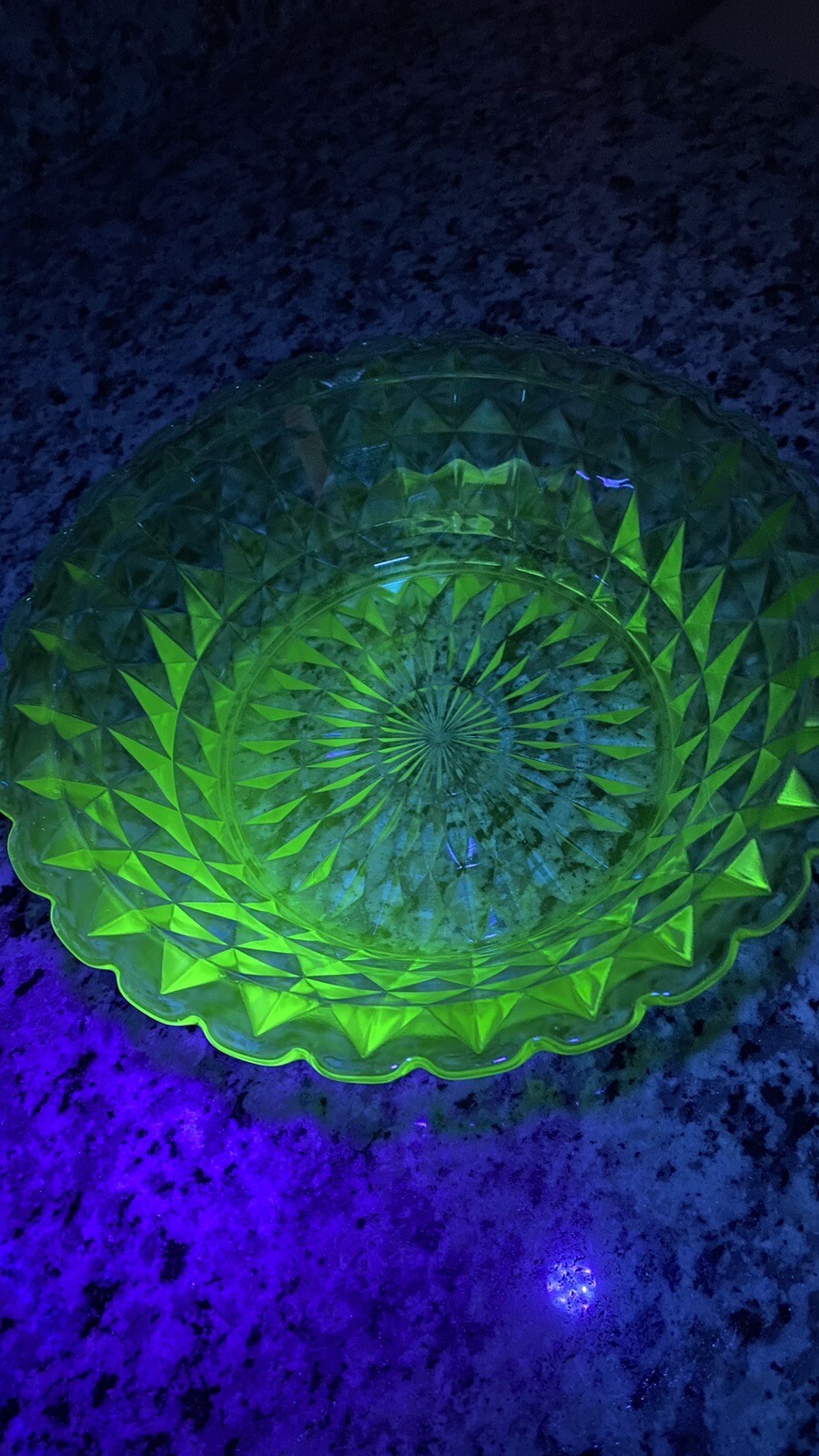 Green Depression/Uranium Glass Serving eBay