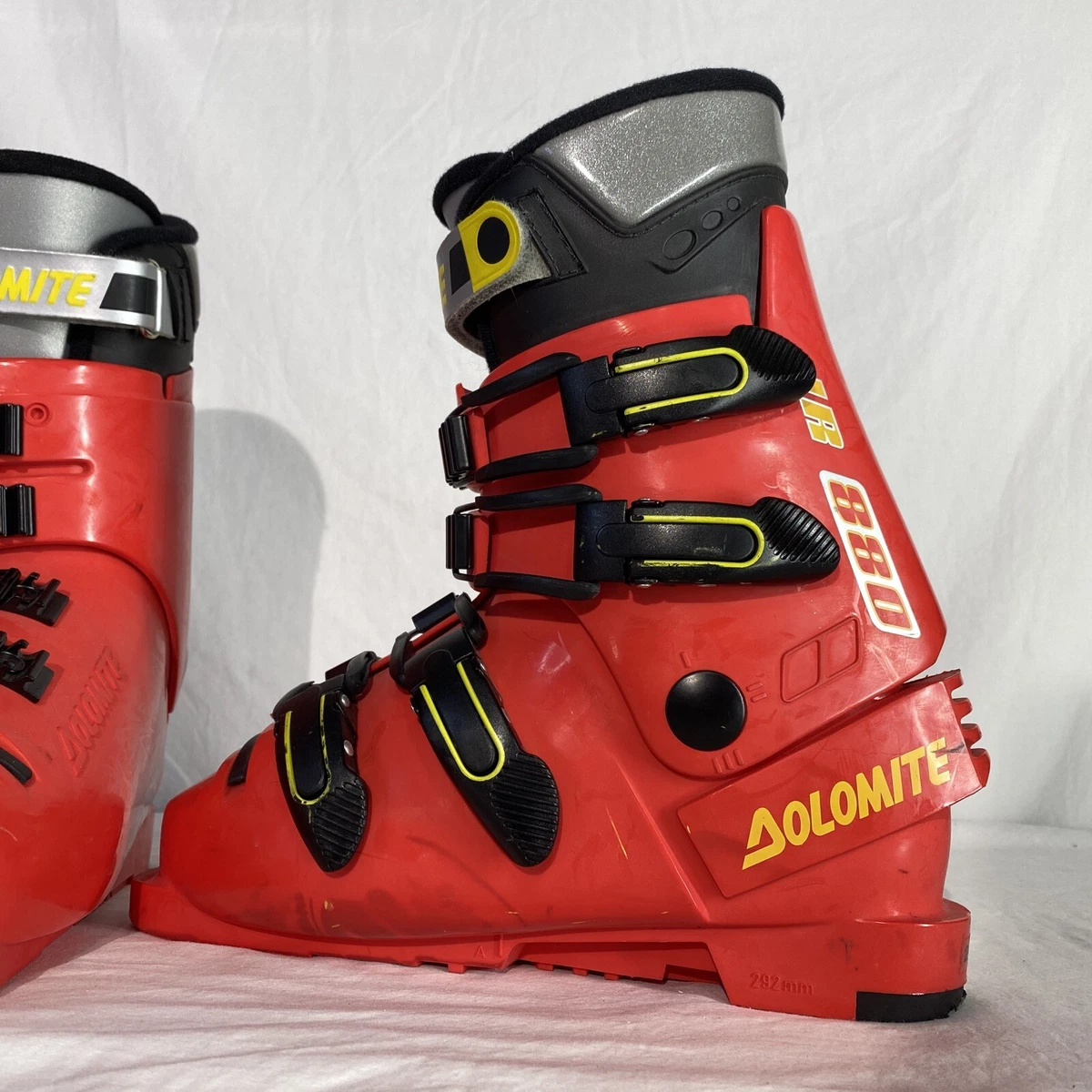 Atomic ski deals boots 218