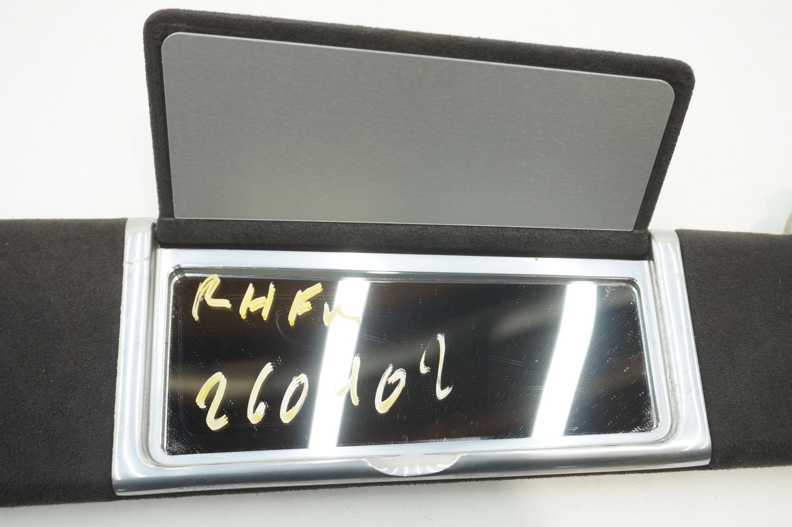 Aston Martin Vanquish 2013-2018 Right Sun visors Set Chrome P/N AG4369321ACW