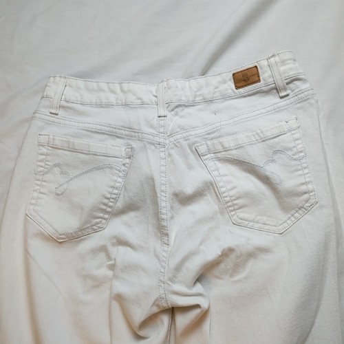 Bandolino Mandie Women's Size 8 White Denim Capris (30x23) - Picture 6 of 18