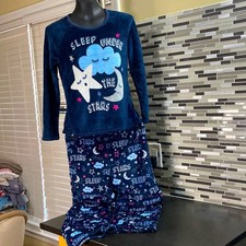 Secret Treasures sleepwear two piece pants pajama set. Size medium Super Soft