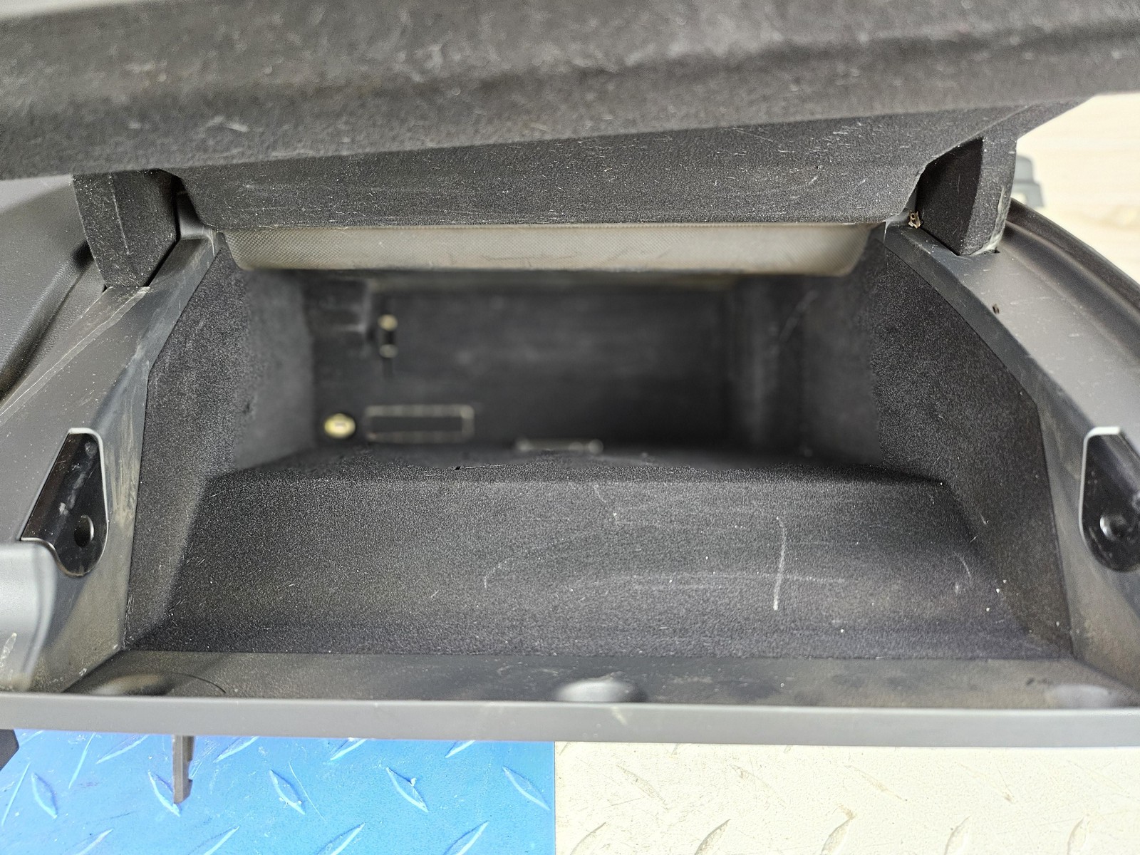 2017-2023 Audi R8 OEM Glove Box Assembly Black 4S1857096E 25D 8k Miles