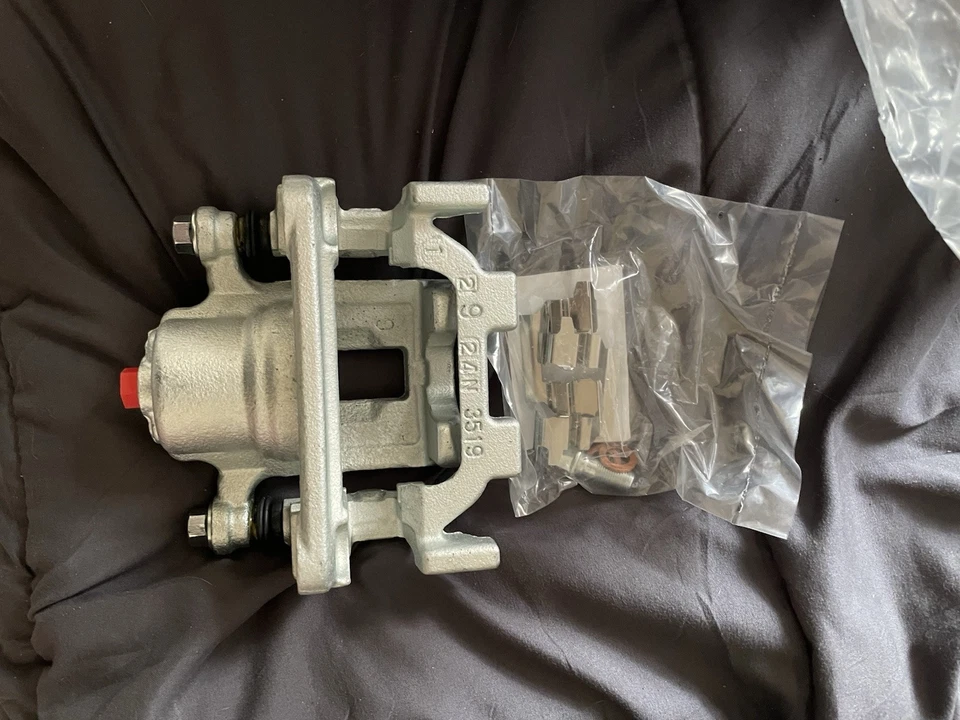 2012 -2014 infiniti m35 Parts - Image 4 of 4