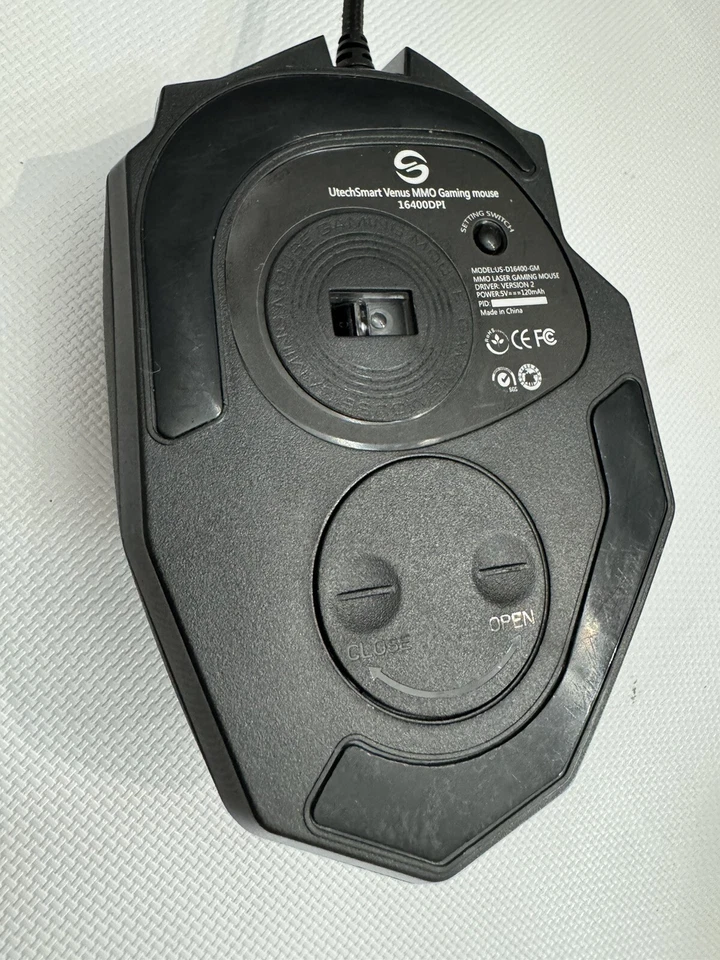 UtechSmart Venus Gaming Mouse RGB Wired 16400 DPI High Precision Laser Progra - Image 4 of 4