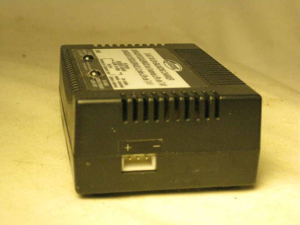 base unit only Estes 2 Cell 7.4V LiPo Balancing Charger 2SDCB - Image 4 of 4