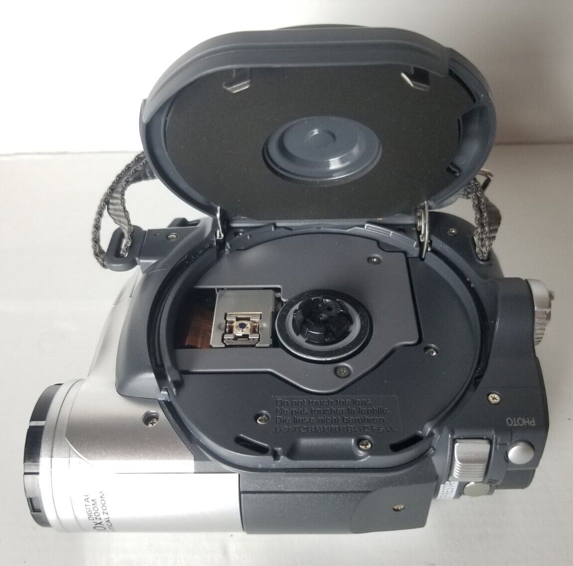 Hitachi DZ-BX35A DVD Camcorder Widescreen Cinema Res w/ 25x Hitachi DZ-BX35A DVD Camcorder Widescreen Cinema Res w/ 25x