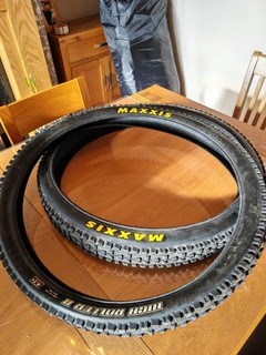 Maxxis High Roller II Bike Tyres 26x2.40 2 Pair