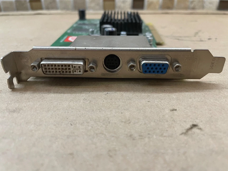 ATI RADEON 9550XL 256MB DDR AGP 8x Graphics Card Windows 98 Retro Gaming - Image 3 of 4