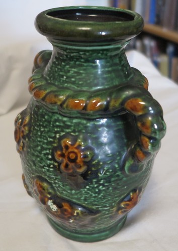 WKK Keramos Wien Henkelvase mit Putti Schaf Blumen Gockel Kind ca. 22,5 cm (A34) - Picture 6 of 9